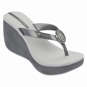 Grey / Silver Ipanema Bossa Women's Flip Flops | FZ2453879